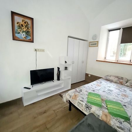 Личаківська 4 Apartment Lviv Bagian luar foto