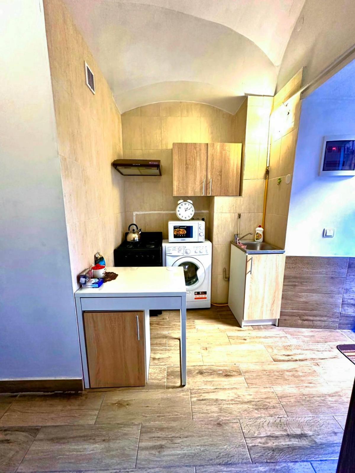 Личаківська 4 Apartment Lviv Bagian luar foto