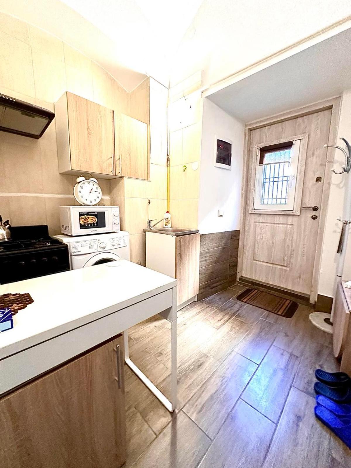 Личаківська 4 Apartment Lviv Bagian luar foto