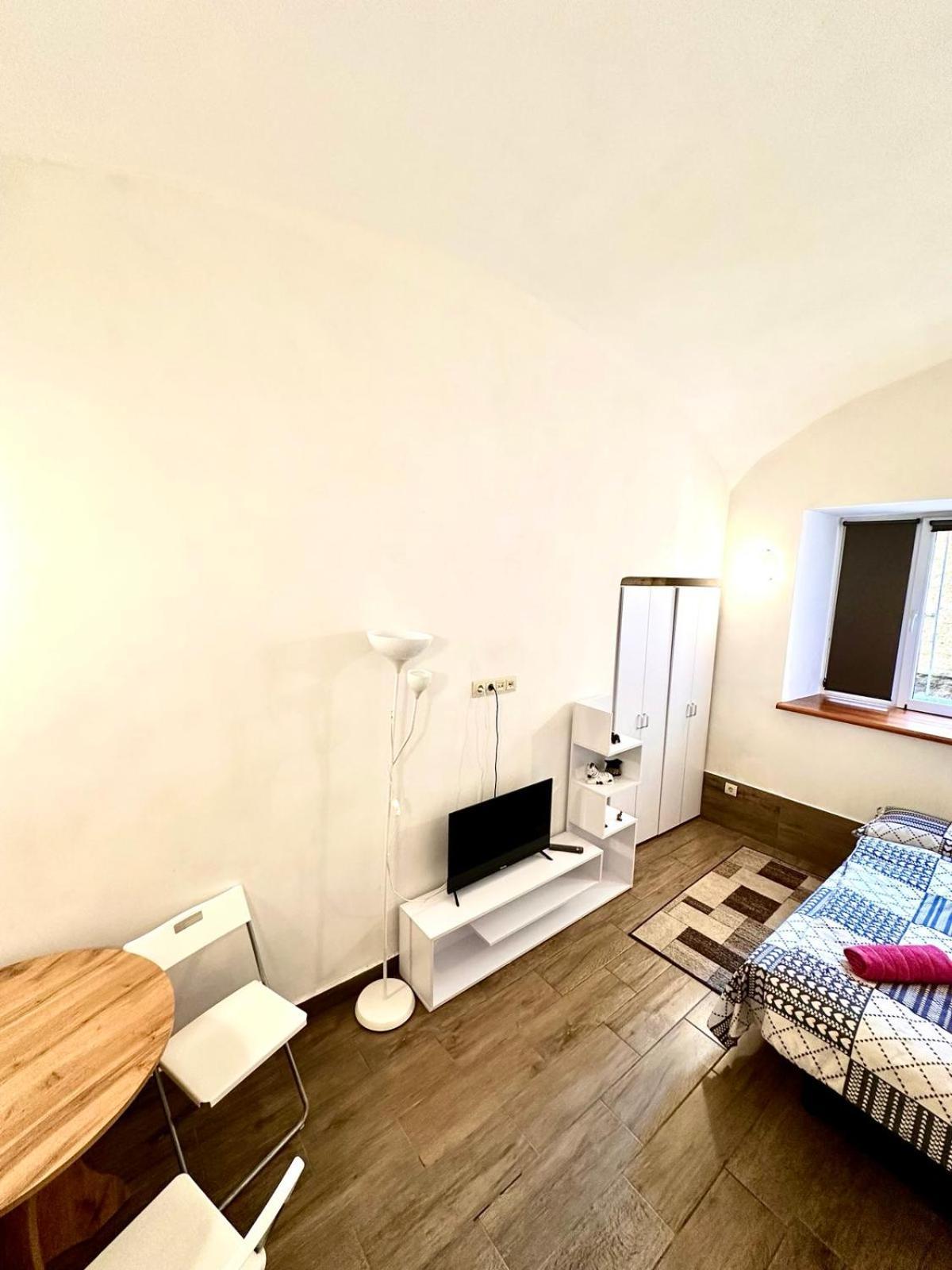 Личаківська 4 Apartment Lviv Bagian luar foto